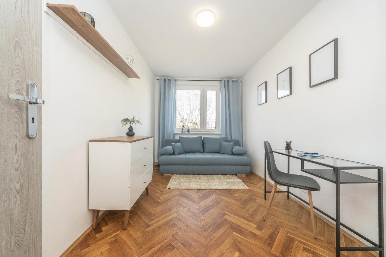 Glow Apartments, Apartament Kolobrzeska Gdansk Luaran gambar