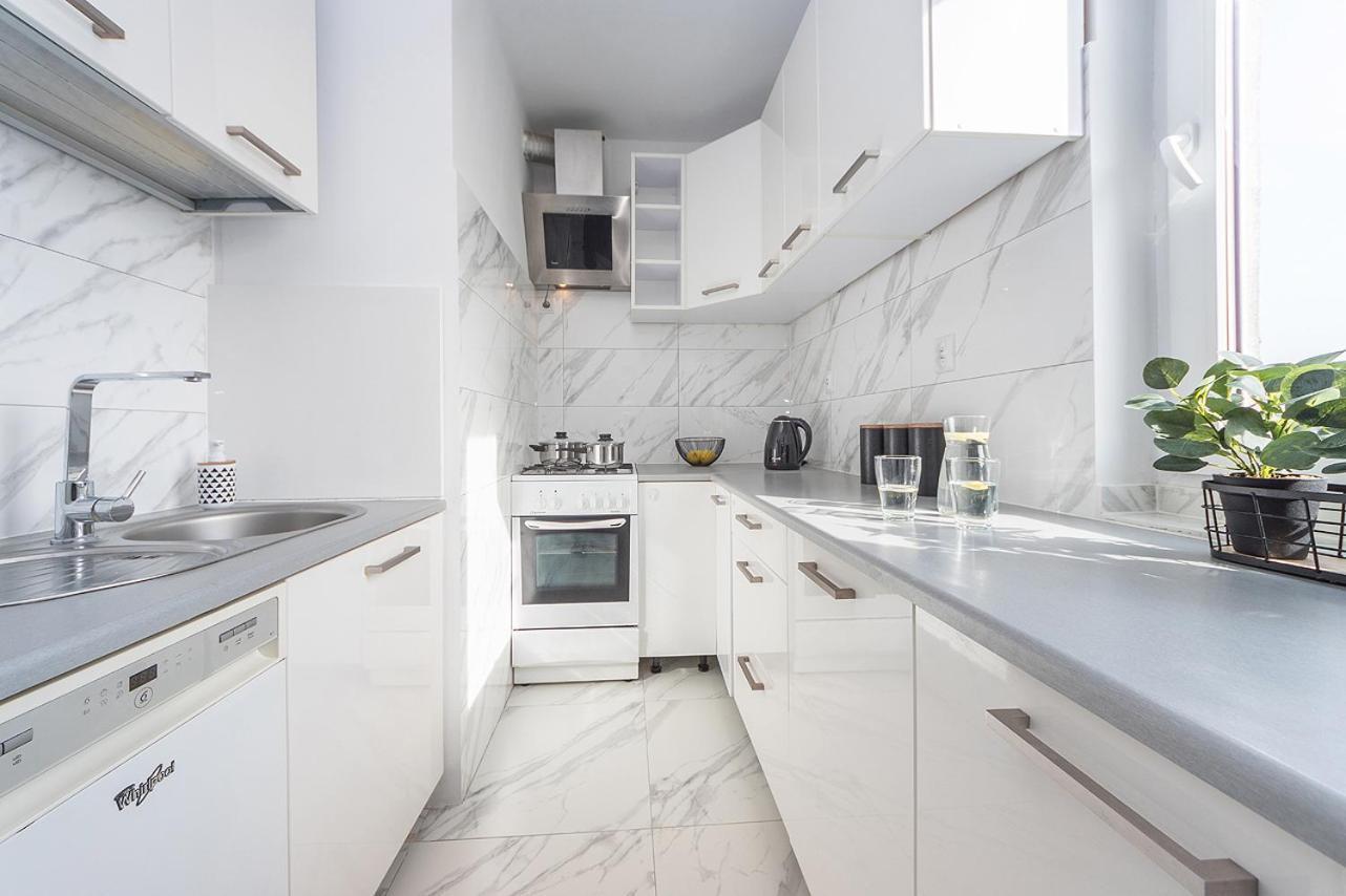 Glow Apartments, Apartament Kolobrzeska Gdansk Luaran gambar